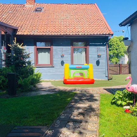 Martin Guest House Ventspils Extérieur photo