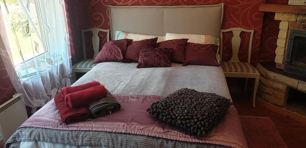 Martin Guest House Ventspils Extérieur photo