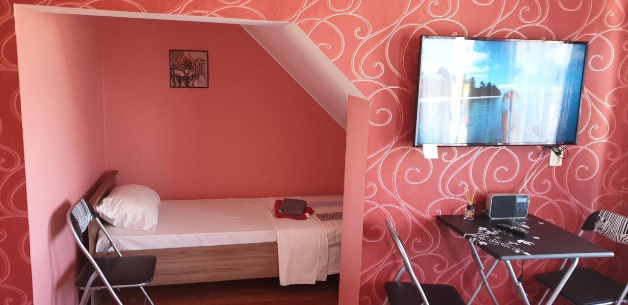 Martin Guest House Ventspils Extérieur photo