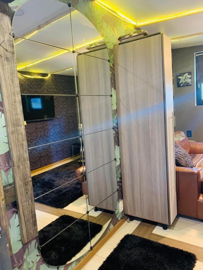 Martin Guest House Ventspils Extérieur photo