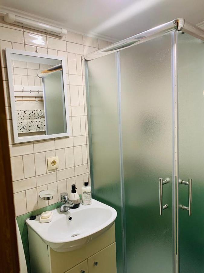Martin Guest House Ventspils Extérieur photo