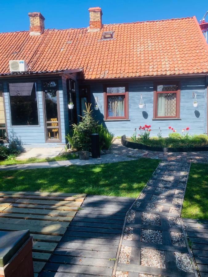 Martin Guest House Ventspils Extérieur photo
