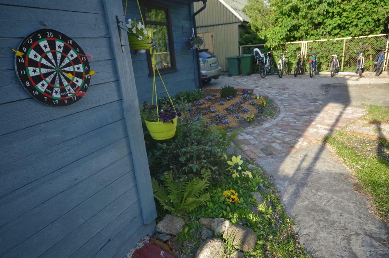 Martin Guest House Ventspils Extérieur photo